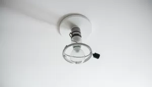 Demontaż lampy sufitowej cena Wrocław