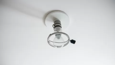 Demontaż lampy sufitowej cena Wrocław