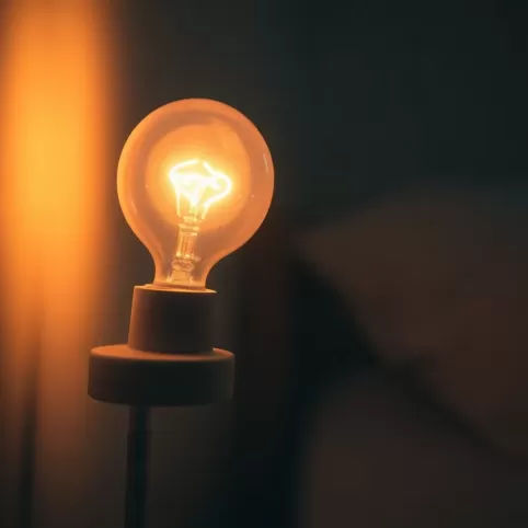 Jaka moc żarówki do lampki nocnej