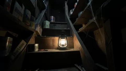 lampa do piwnicy bez prądu