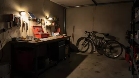 lampy solarne do garażu